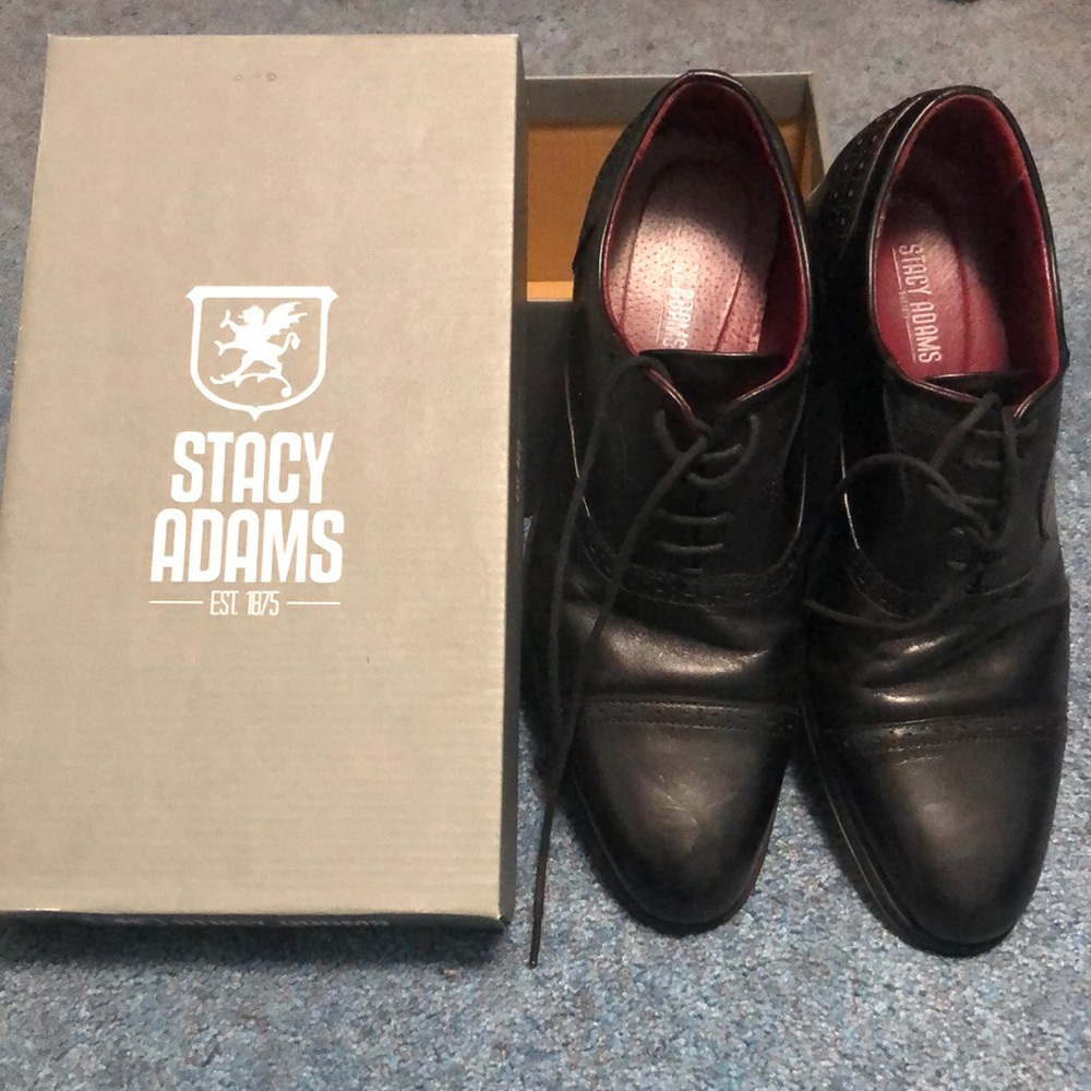 Dress shoes